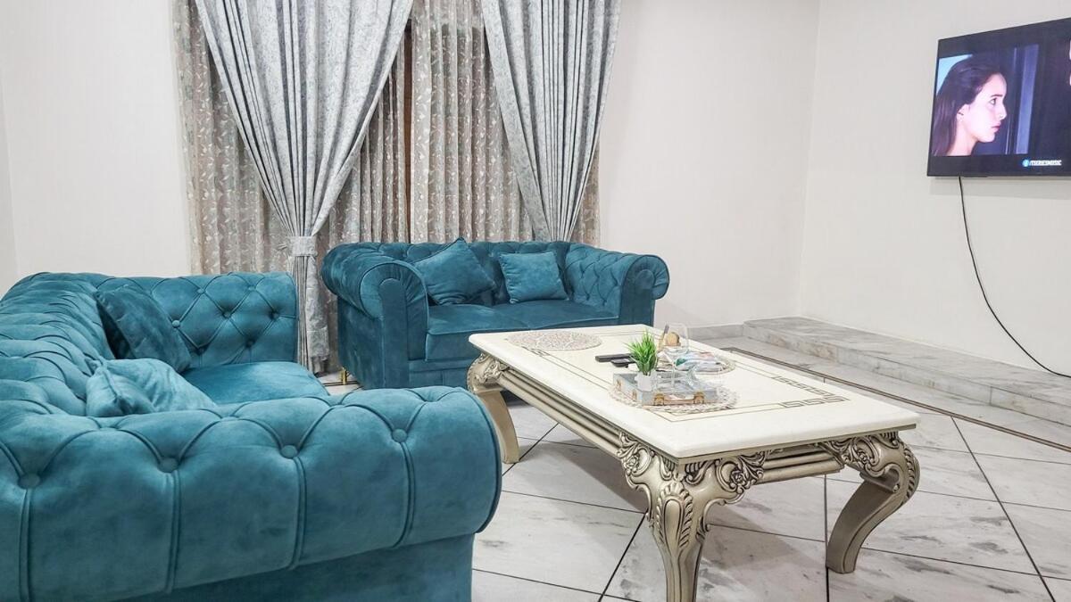 Apartment Vacationbuddy Charming 4bhk Retreat In Janakpuri New Delhi